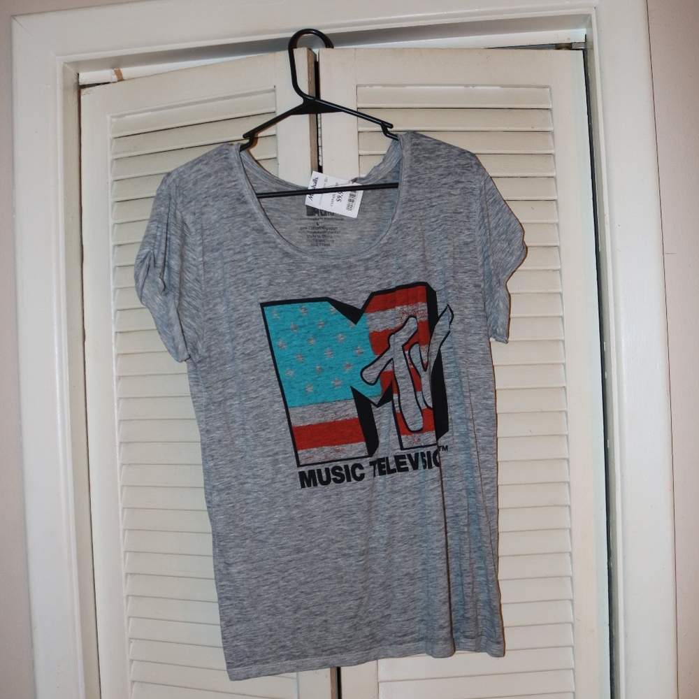 MTV American flag t-shirt